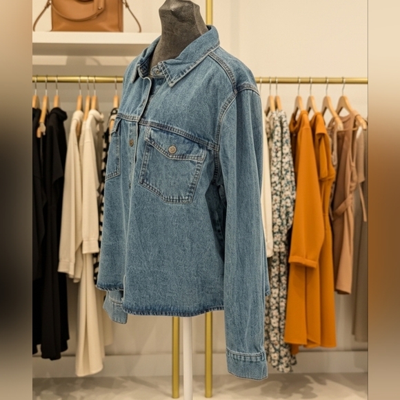 Express Jackets & Blazers - Express Denim Women's Jacket Blue XL Collared Pockets Button Front Lightweight